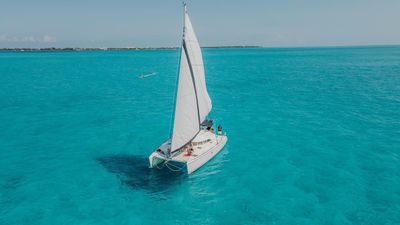 Photo of Amazing 42 Ft Lagoon catamarán Up to 30 passengers 