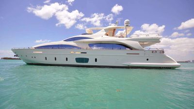 Photo of 105 Azimut Yacht with Jacuzzi for Rent in Miami