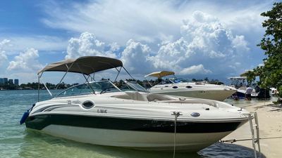 Photo of 26' Sea Ray "Sundancer" in Miami, FL.