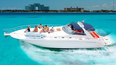 Photo of 55 ft SEA RAY to Rental in Cancun