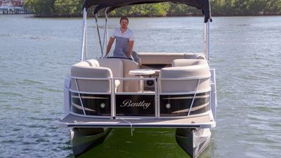 Photo of 24’ Bentley pontoon boat in Miami, FL.
