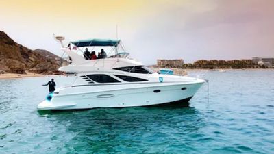 Photo of Luxury Yacht Silverton Sport 42 ft