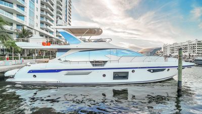 Photo of Brand new 72’ Azimut  in North Miami Beach! The best service guarenteed! 