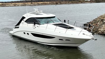 Photo of 48’ express Yacht rental in New York 