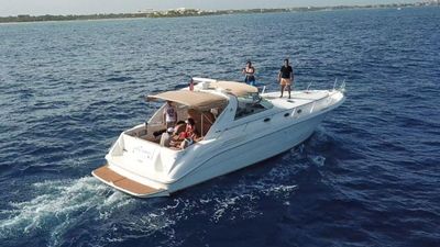 Photo of Sundancer 48 ft  For Charter In Puerto Aventuras (Tulum)