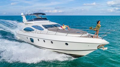 Photo of Azimut 68 flybridge for Rent in Miami