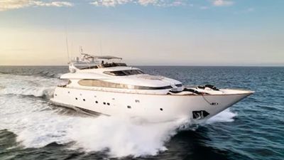 Photo of 100ft Maori Super Yacht in Cabo San Lucas, Baja California Sur