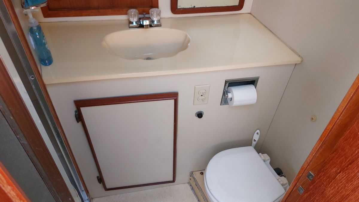 Listing photo ujw6CS5FXVLbXZNOO-5RO 7/11