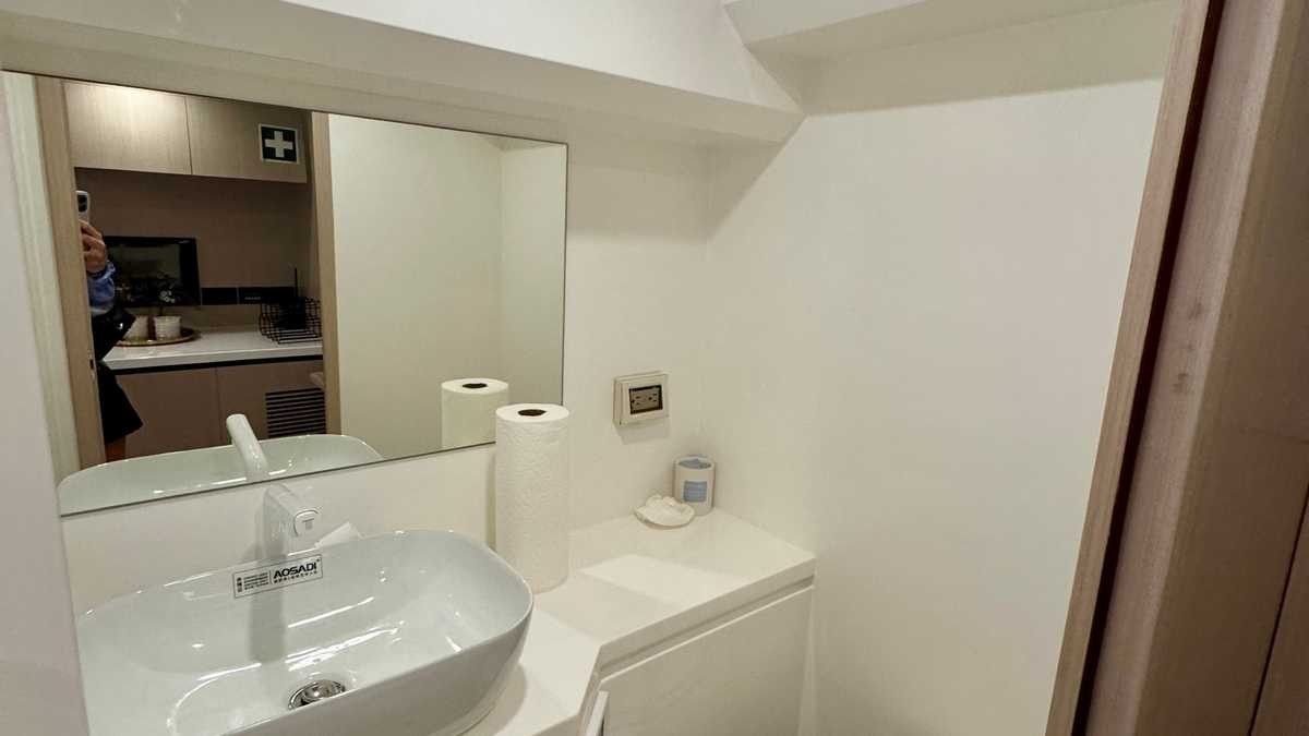 Listing photo eSHL2wTNpKfAB1nWO-INW 2/10