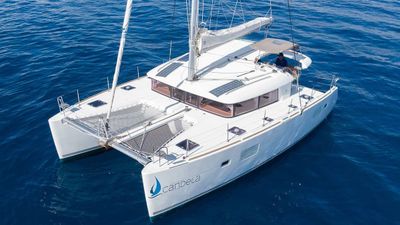 Photo of Leopard 40 Ft Catamaran 