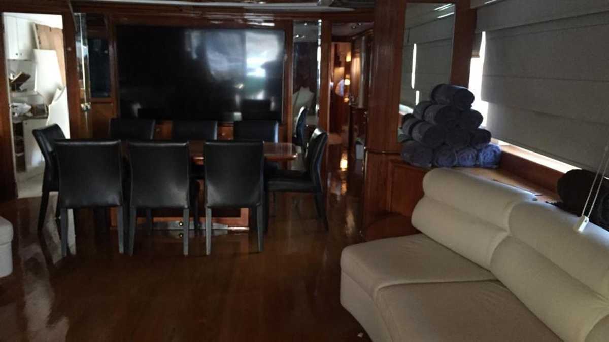 Listing photo yOrsGV321K-7NAPnByuGG 9/15