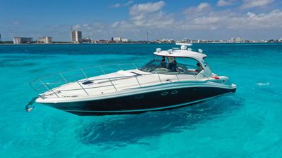 Photo of 44 Ft SeaRay  For Rent In Cancún 