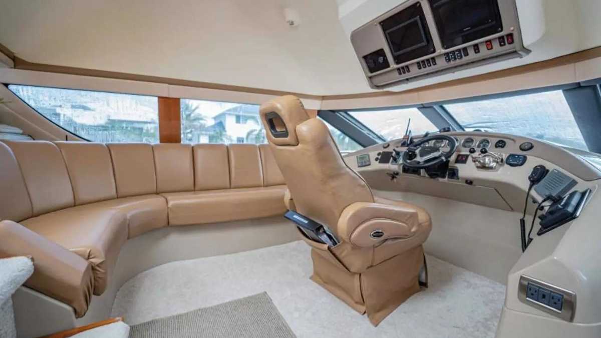 Listing photo CaR0BPyRMI_4dNffXX6_W 8/8
