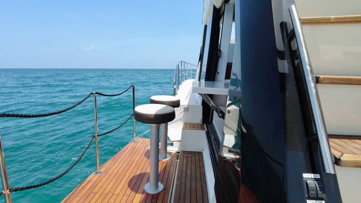 Listing photo a_xupxGdriwFB2Hfq6y_F 7/10