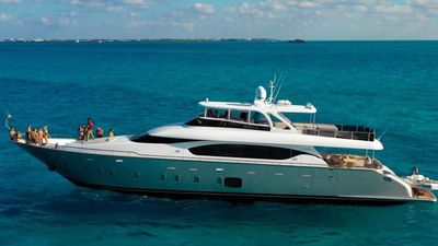 Photo of Maiora 105 FT Mega Yacht available in Cancún and Isla mujeres 