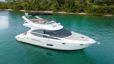 Photo of 40' Luxury Flybridge – Party Friendly w/Sound System!